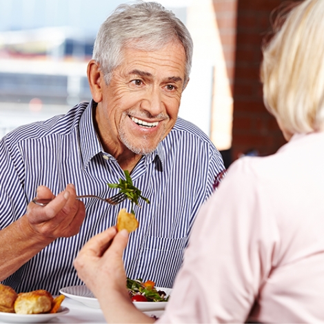 Repas de pensionnés  à Bernay le 04 décembre 2025